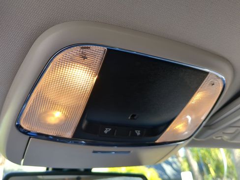 Used 2019 Chrysler 300 Touring w/ Sport Appearance Package image 20