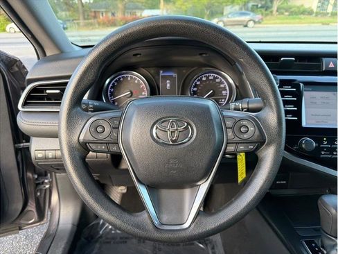 Used 2019 Toyota Camry LE image 13