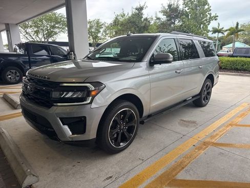 Used 2024 Ford Expedition Max Limited image 1