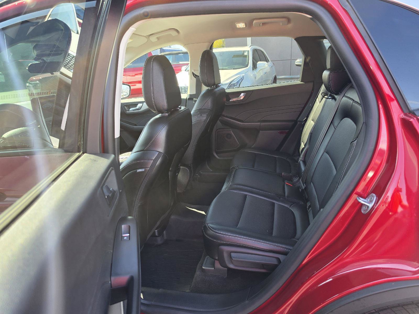 Used 2022 Ford Escape SEL AWD/4WD image 9