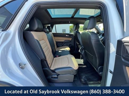 Certified 2022 Volkswagen Atlas Cross Sport SEL Premium R-Line image 21