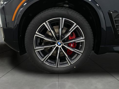 New 2026 BMW X5 xDrive40i w/ M Sport Package AWD/4WD image 14