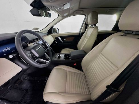 Used 2025 Land Rover Discovery Sport S image 11