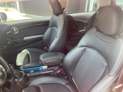 Used 2017 MINI Cooper S FWD image 8