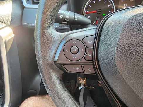 Used 2021 Toyota RAV4 XLE AWD/4WD image 23