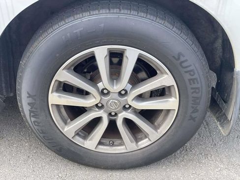 Used 2015 Nissan Pathfinder SV FWD image 9