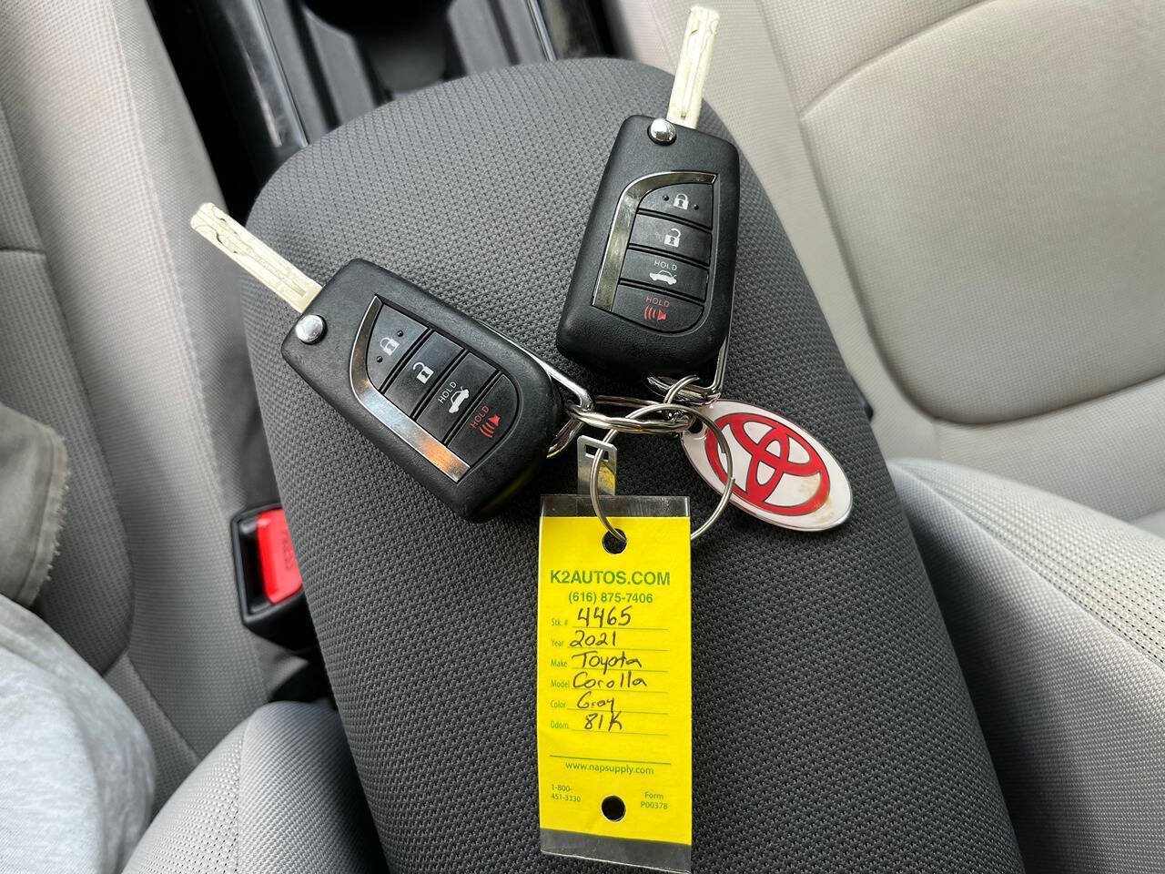 Used 2021 Toyota Corolla LE w/ Carpet Mat Package (TMS) FWD image 11