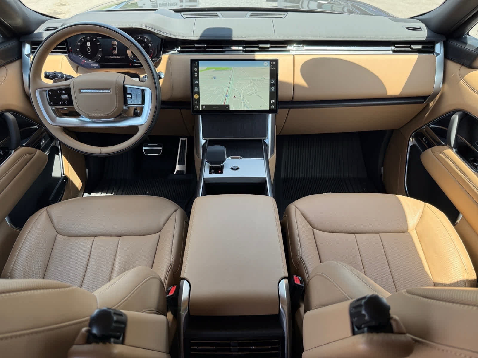 Used 2025 Land Rover Range Rover SE AWD/4WD image 12