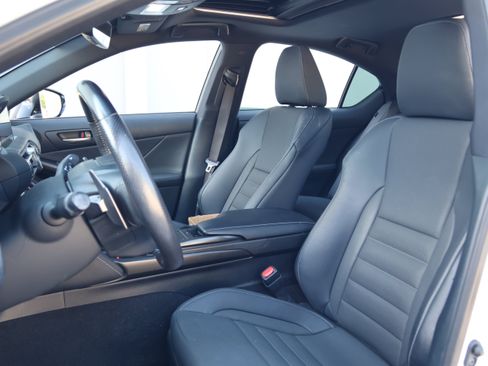 Used 2021 Lexus IS 350 F Sport RWD image 35