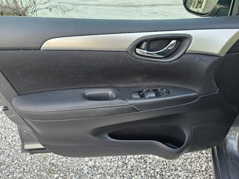 Used 2019 Nissan Sentra S w/ Appearance Package image 16