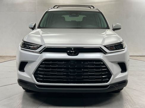 Used 2024 Toyota Grand Highlander AWD Hybrid image 9