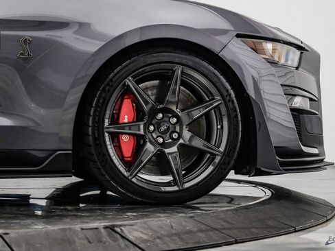 Used 2021 Ford Mustang Shelby GT500 w/ Carbon Fiber Track Pack RWD image 97