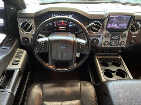Used 2013 Ford F250 Lariat w/ Lariat Interior Pkg AWD/4WD image 16