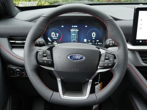 New 2026 Ford Explorer ST-Line w/ ST-Line Street Pack image 7