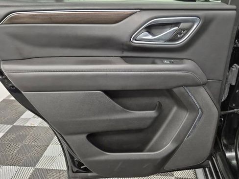 Used 2023 GMC Yukon SLE image 17