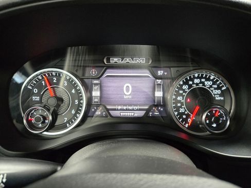 Used 2022 RAM 1500 Laramie AWD/4WD image 17