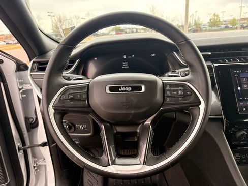 Used 2021 Jeep Grand Cherokee L Laredo image 21