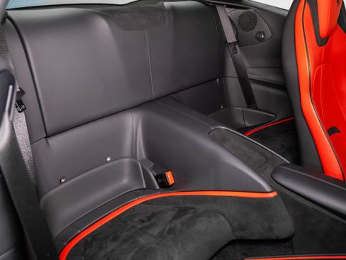 Certified 2022 Ferrari Roma RWD image 17