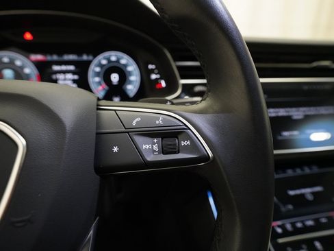 Used 2023 Audi Q8 Prestige image 19