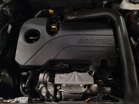 Used 2023 Chevrolet Equinox LS FWD image 30