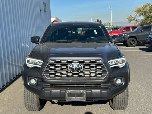 Certified 2023 Toyota Tacoma TRD Off-Road w/ TRD Premium Off Road Package AWD/4WD image 2