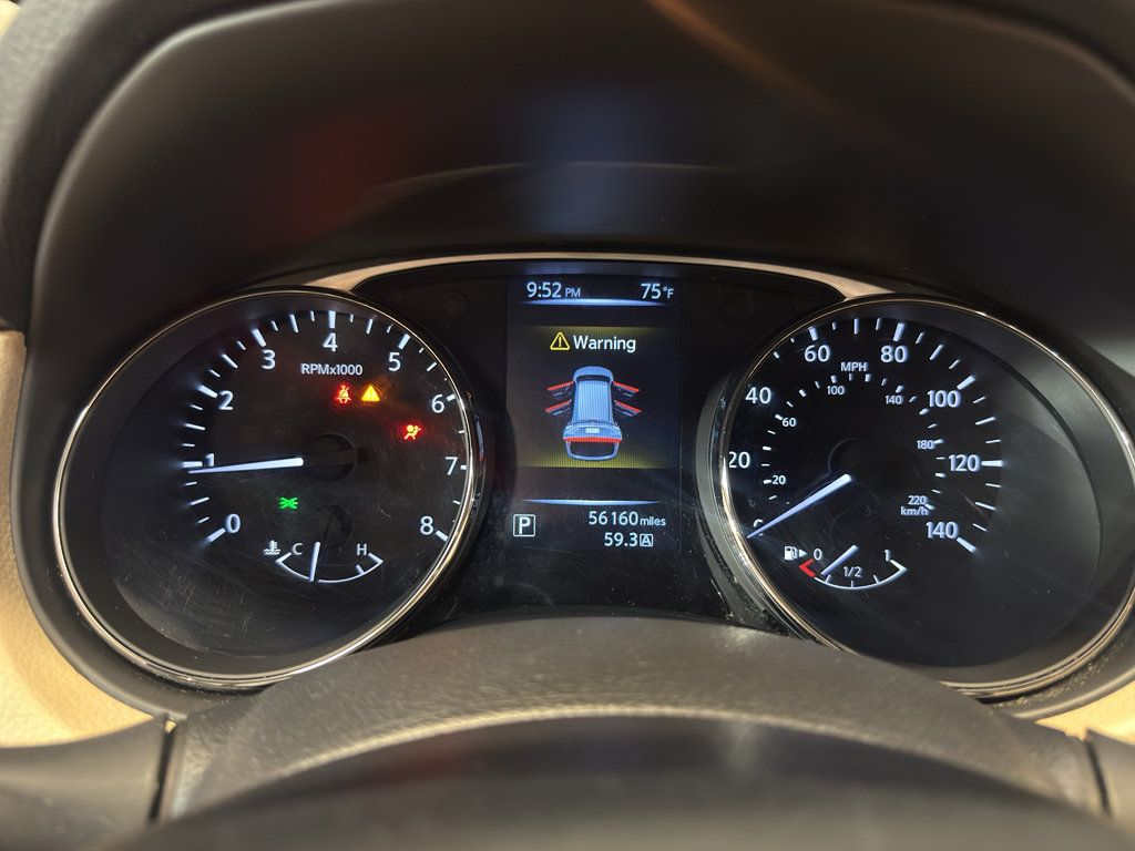 Used 2016 Nissan Rogue SV AWD/4WD image 18
