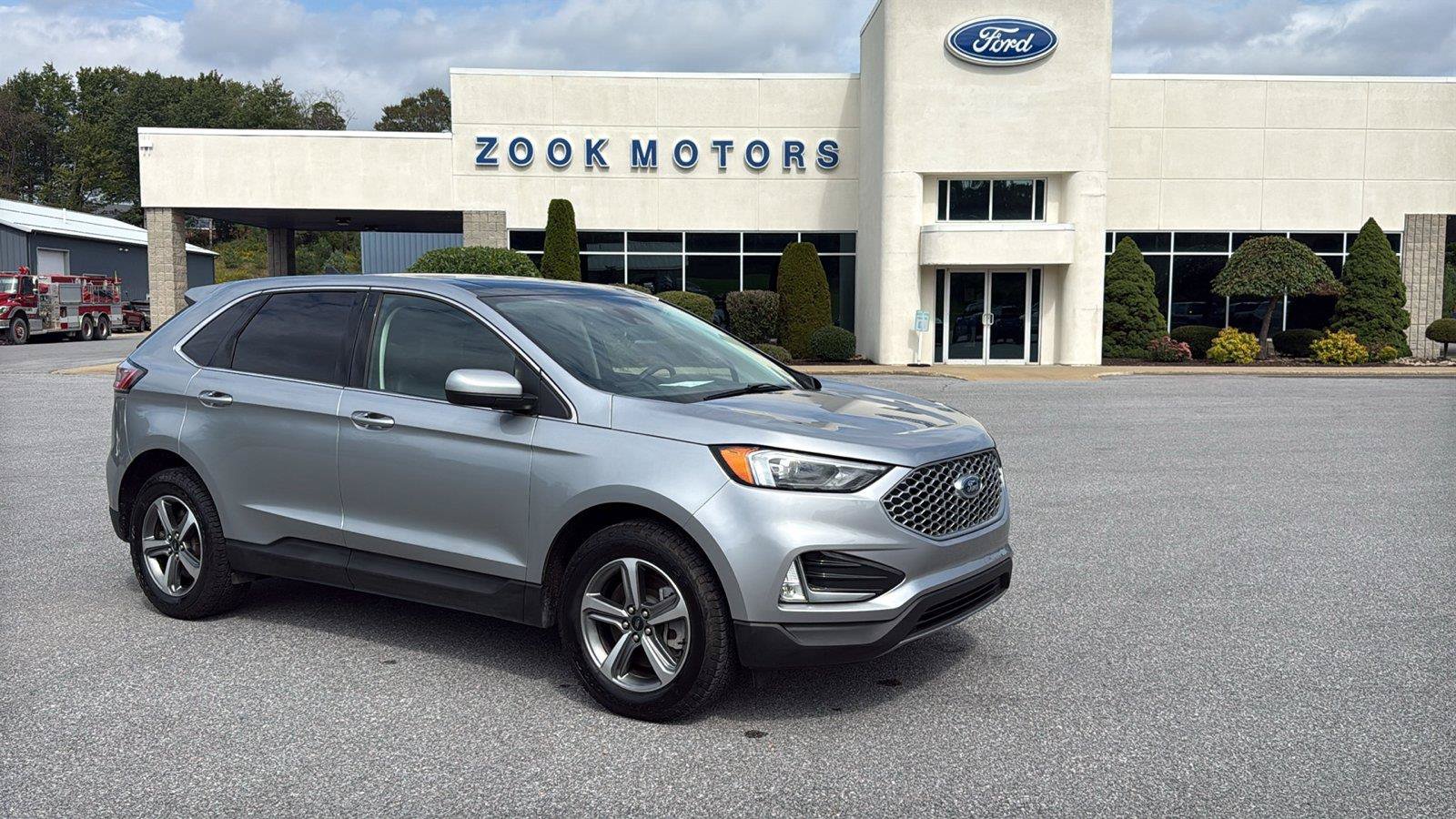 Used 2024 Ford Edge SEL w/ Convenience Package AWD/4WD image 1