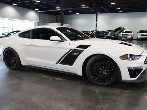 Used 2021 Ford Mustang GT Premium w/ GT Performance Package RWD image 8