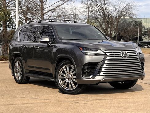 Used 2023 Lexus LX 600 4WD w/ Ultra Luxury Package image 2