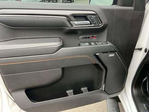 Used 2024 GMC Sierra 1500 AT4 image 17