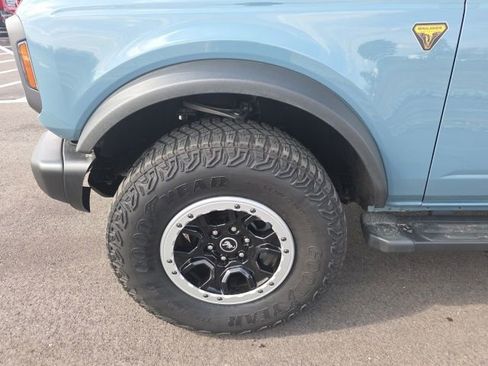 Used 2022 Ford Bronco Badlands image 16