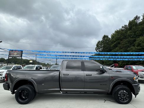 Used 2022 RAM 3500 Laramie AWD/4WD image 8