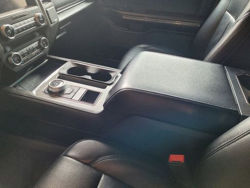 Used 2020 Ford Expedition Max XLT w/ Equipment Group 202A RWD image 26