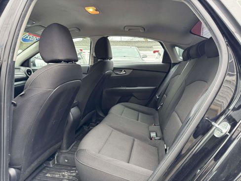 Used 2021 Kia Forte LXS image 9