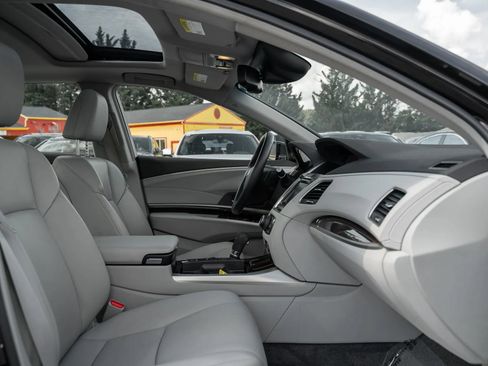 Used 2015 Acura RLX w/ Technology Package FWD image 11