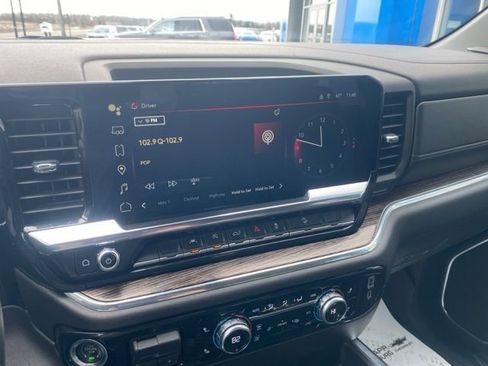 Used 2024 GMC Sierra 1500 Elevation w/ Preferred Package AWD/4WD image 11