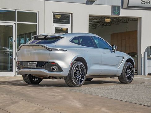 Used 2022 Aston Martin DBX AWD/4WD image 11