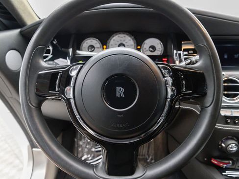 Used 2018 Rolls-Royce Wraith RWD image 17