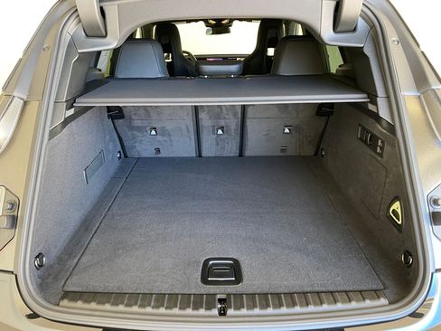 New 2026 BMW iX xDrive60 w/ Premium Package image 31