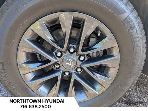 Used 2022 Lexus GX 460 Premium w/ Premium Package AWD/4WD image 45