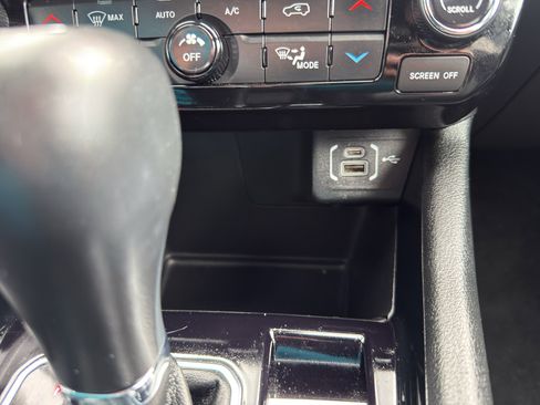 Used 2025 Jeep Compass Limited AWD/4WD image 20