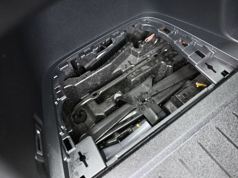Used 2025 Honda Pilot EX-L image 31