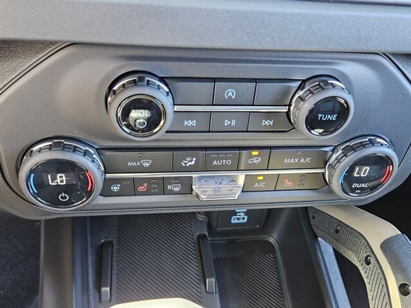 New 2025 Ford Bronco Badlands AWD/4WD image 26