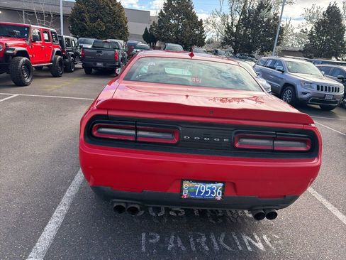 Used 2018 Dodge Challenger SXT Plus image 6