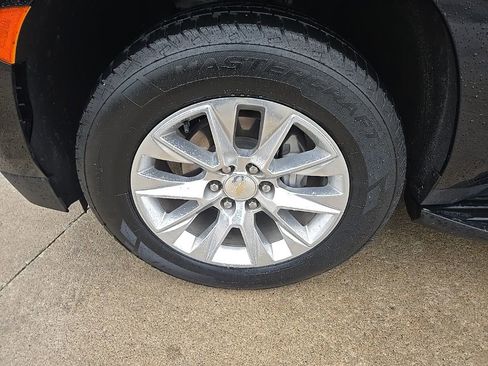 Used 2024 Chevrolet Tahoe Premier AWD/4WD image 29