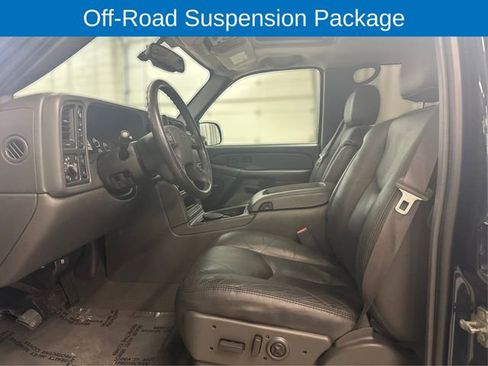 Used 2004 Chevrolet Avalanche Z71 w/ Sun And Sound Package image 9