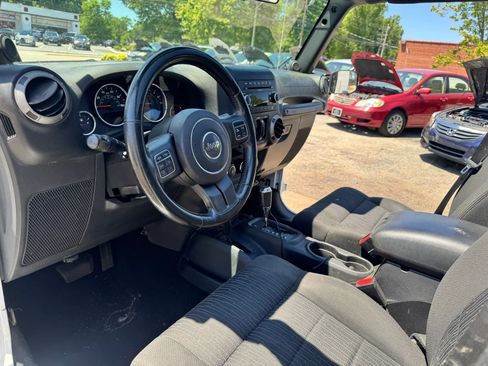 Used 2011 Jeep Wrangler Unlimited Sport AWD/4WD image 9
