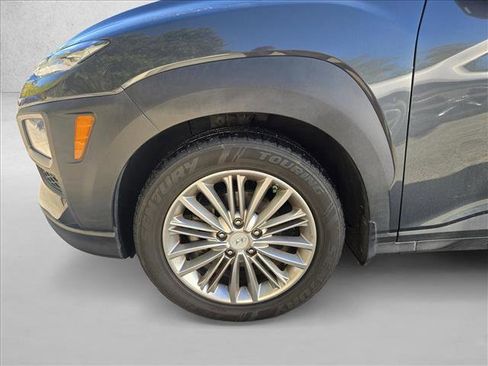Used 2019 Hyundai Kona SEL image 9