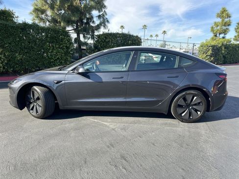 Used 2025 Tesla Model 3 Long Range image 3