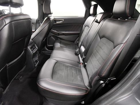 Used 2021 Ford Edge ST-Line w/ Cold Weather Package AWD/4WD image 15